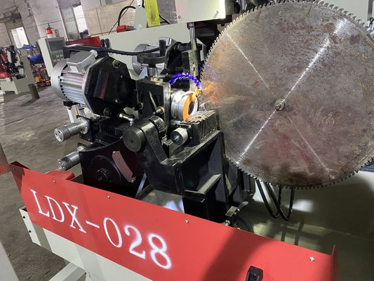 LDX-028A Πλήρης μηχανή CNC κυκλικής πριονιστικής λεπίδας διπλή κεφαλή τριβής πλευρικής τριβής χονδρικής πώλησης